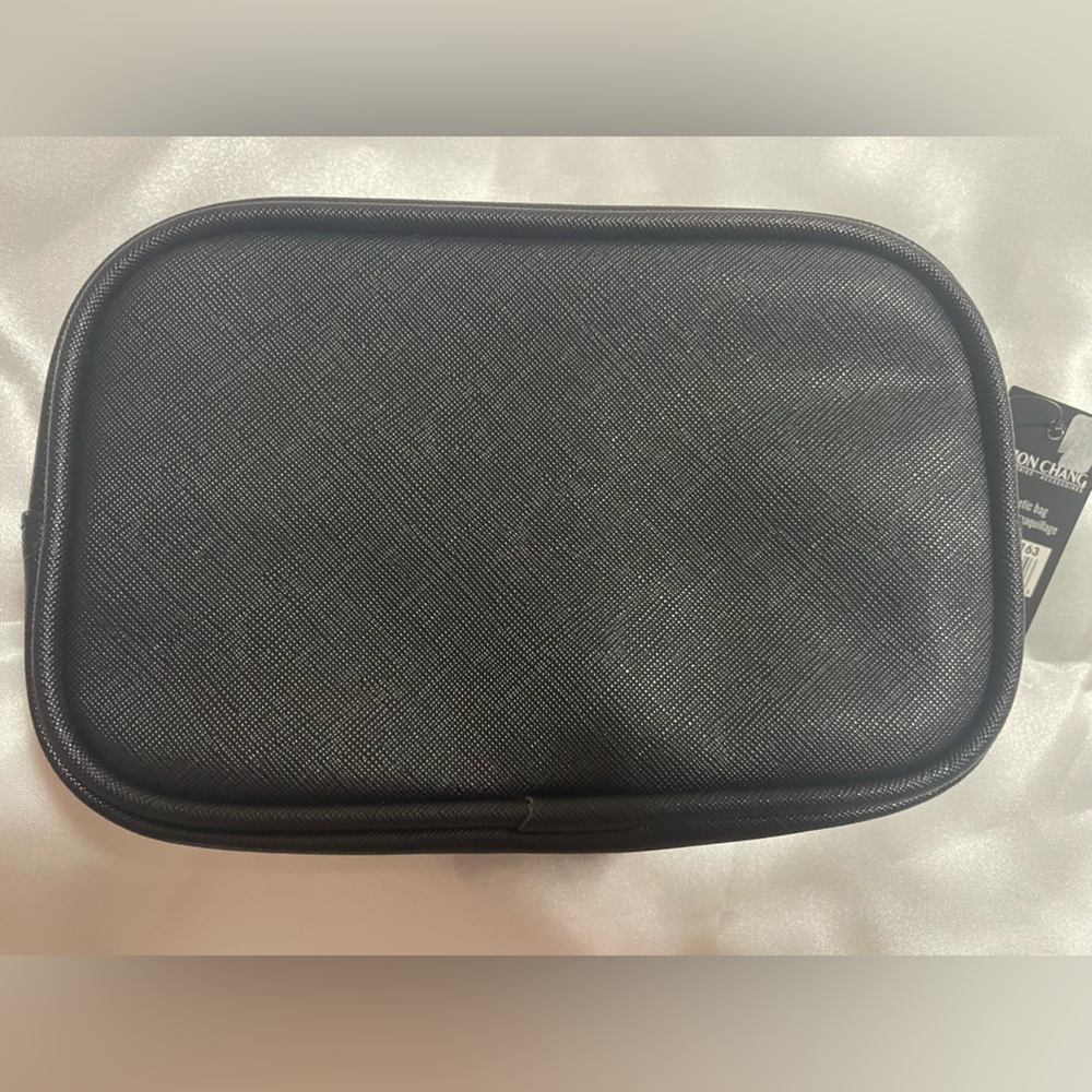 NWT: SIMON CHANG: Cosmetic Case